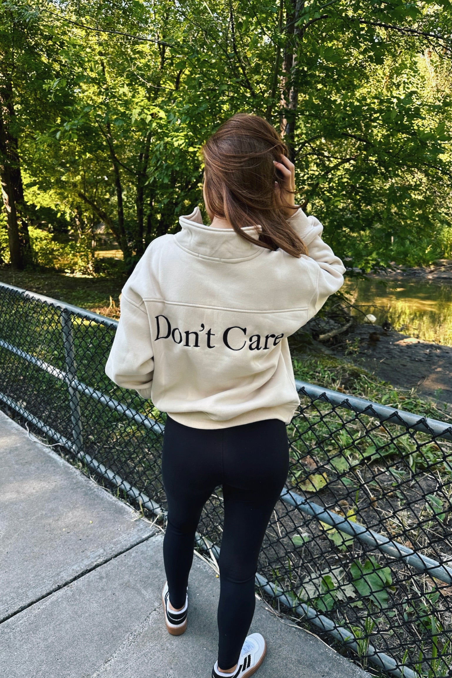 Don't Know, Don't Care Pullover